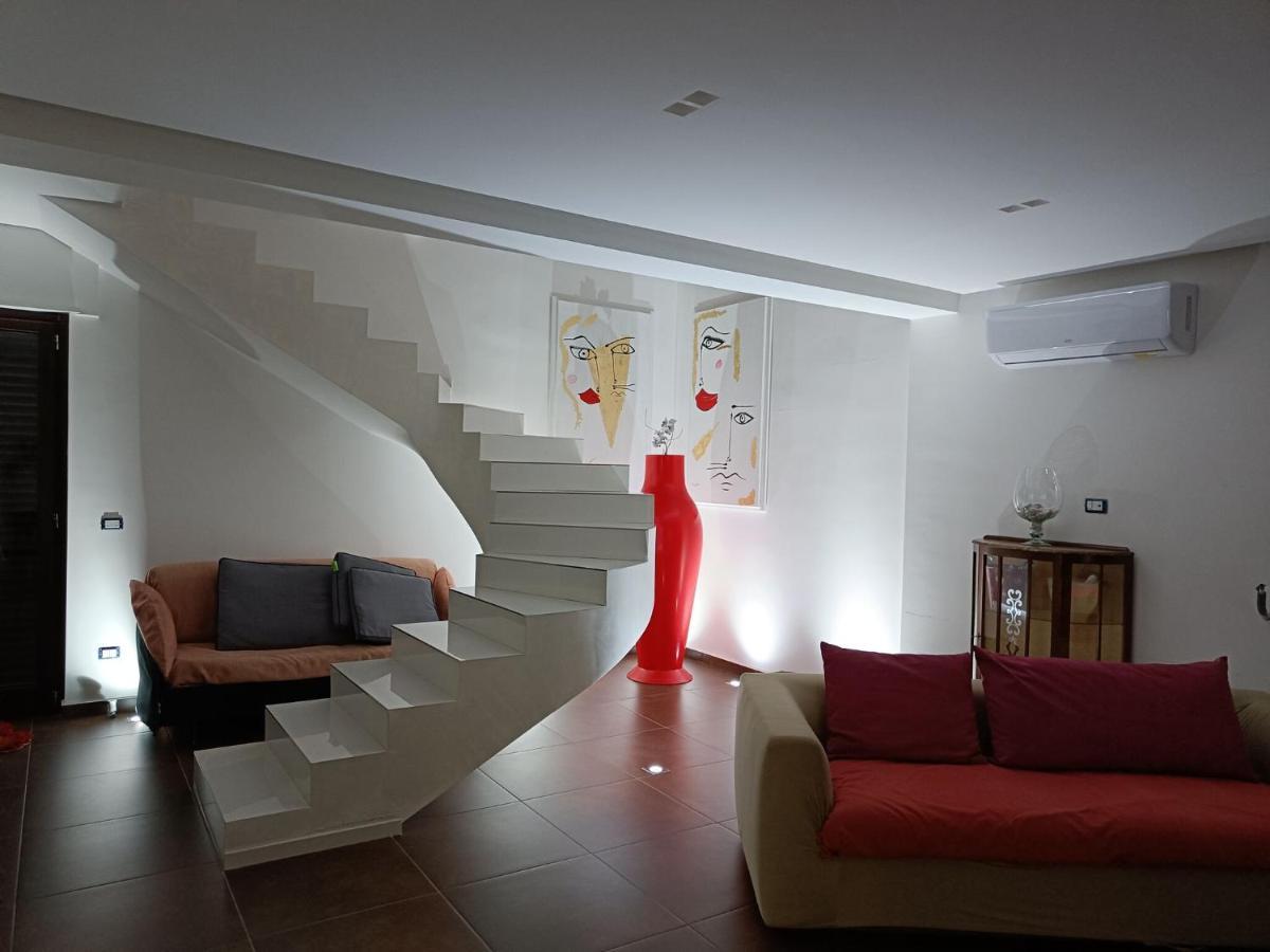 Belvilla By Oyo Modern Villa In Nissoria With Pool Exterior foto
